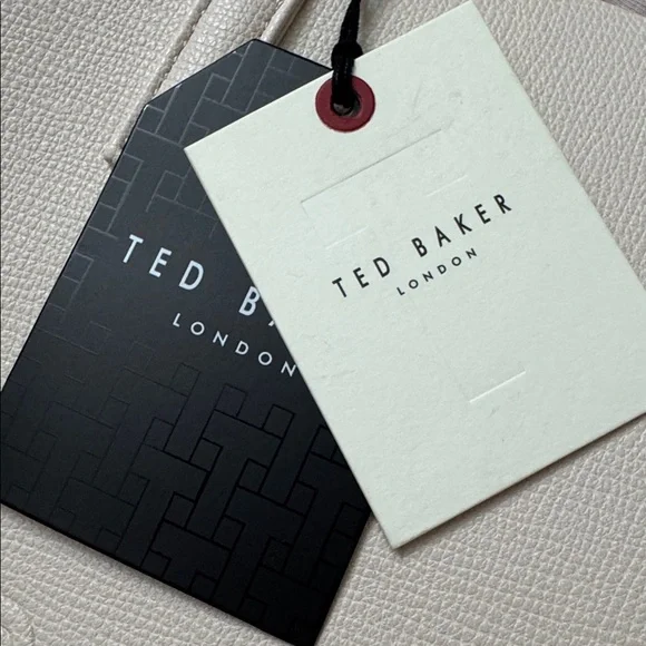 Ted Baker London Soocon Icon Cream Tote with Floral Bag Charm Card Holder - Picture 12 of 12